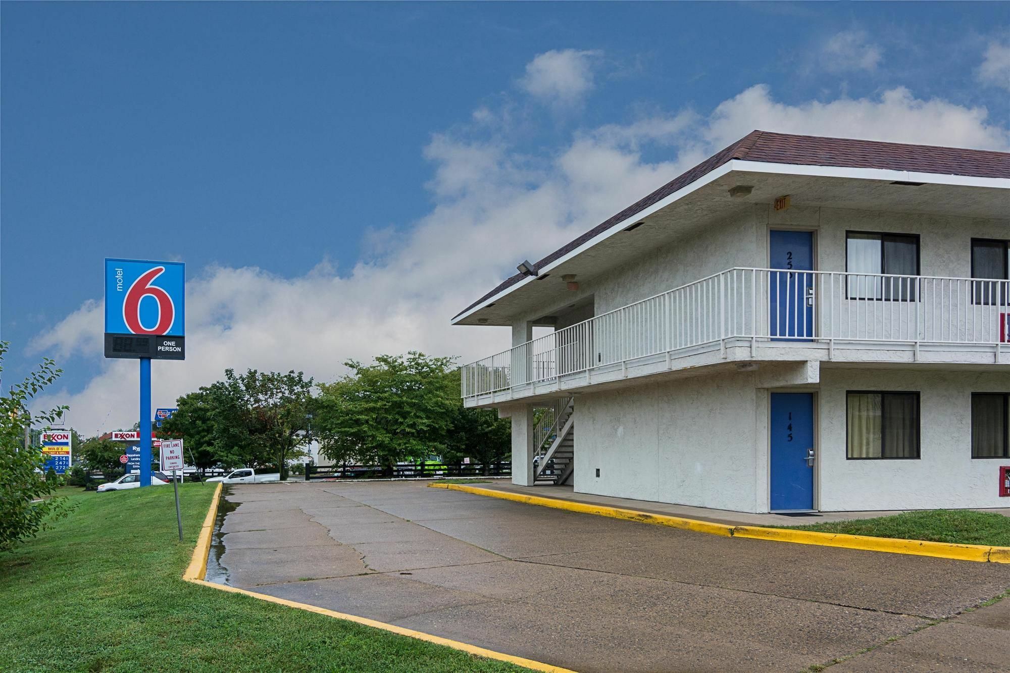 Motel 6 Fredericksburg, Va - North מראה חיצוני תמונה